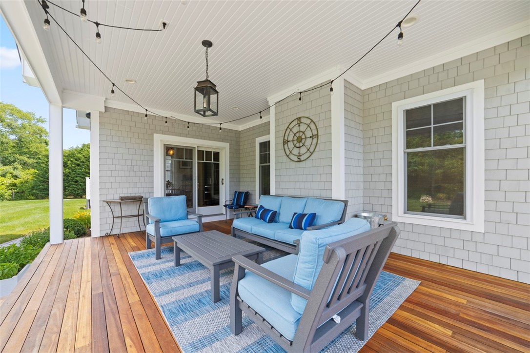 South Kingstown, Rhode Island 02879, United States, 3 Bedrooms Bedrooms, ,3 BathroomsBathrooms,Residential,Active,164839