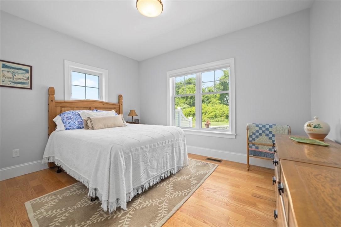 South Kingstown, Rhode Island 02879, United States, 3 Bedrooms Bedrooms, ,3 BathroomsBathrooms,Residential,Active,164839