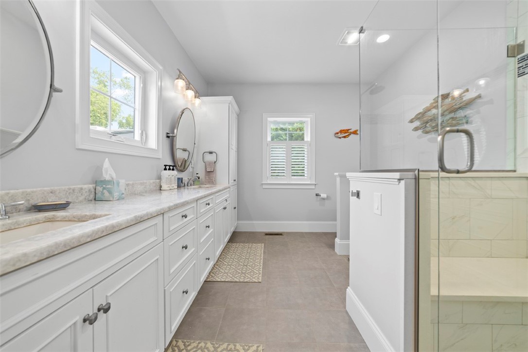 South Kingstown, Rhode Island 02879, United States, 3 Bedrooms Bedrooms, ,3 BathroomsBathrooms,Residential,Active,164839