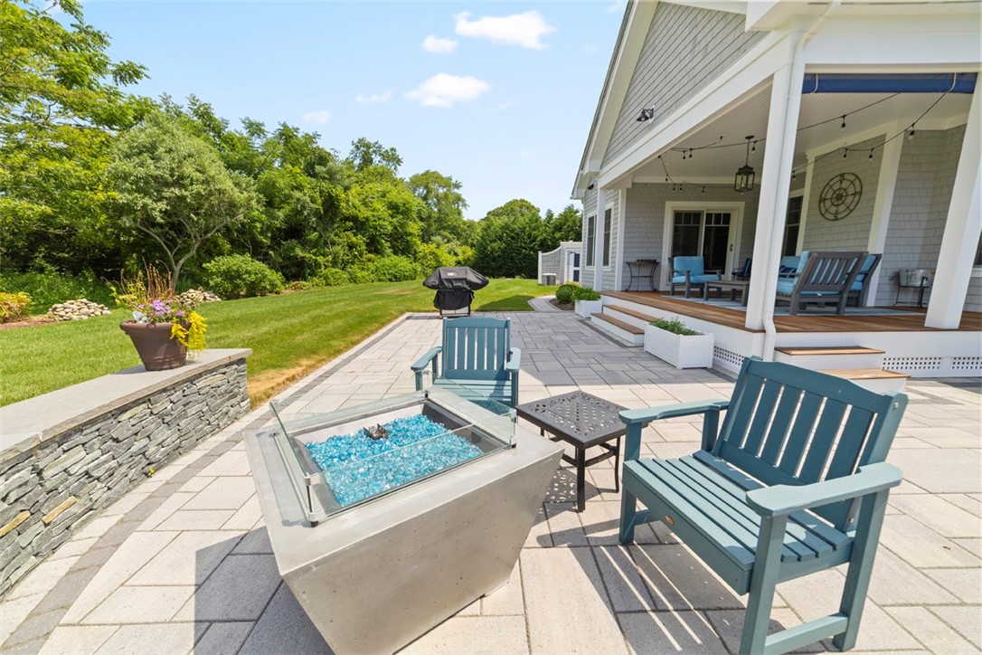 South Kingstown, Rhode Island 02879, United States, 3 Bedrooms Bedrooms, ,3 BathroomsBathrooms,Residential,Active,164839