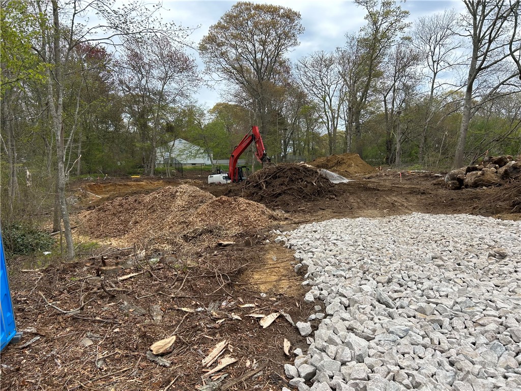 5 Robin Hollow Lane
