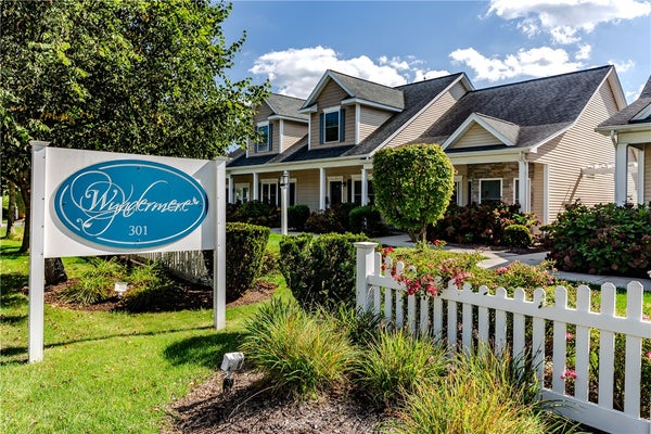 301 W SHORE RD UNIT 10, WARWICK, RI 02889 - Image 54040c8a97eac0aec13f003dbb34beb5/2506591899
