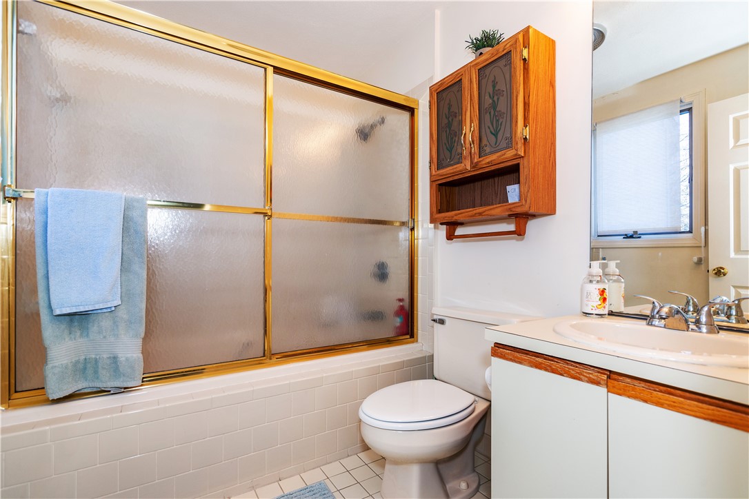 West Warwick, Rhode Island 02893, United States, 2 Bedrooms Bedrooms, ,2 BathroomsBathrooms,Residential,Active,8601