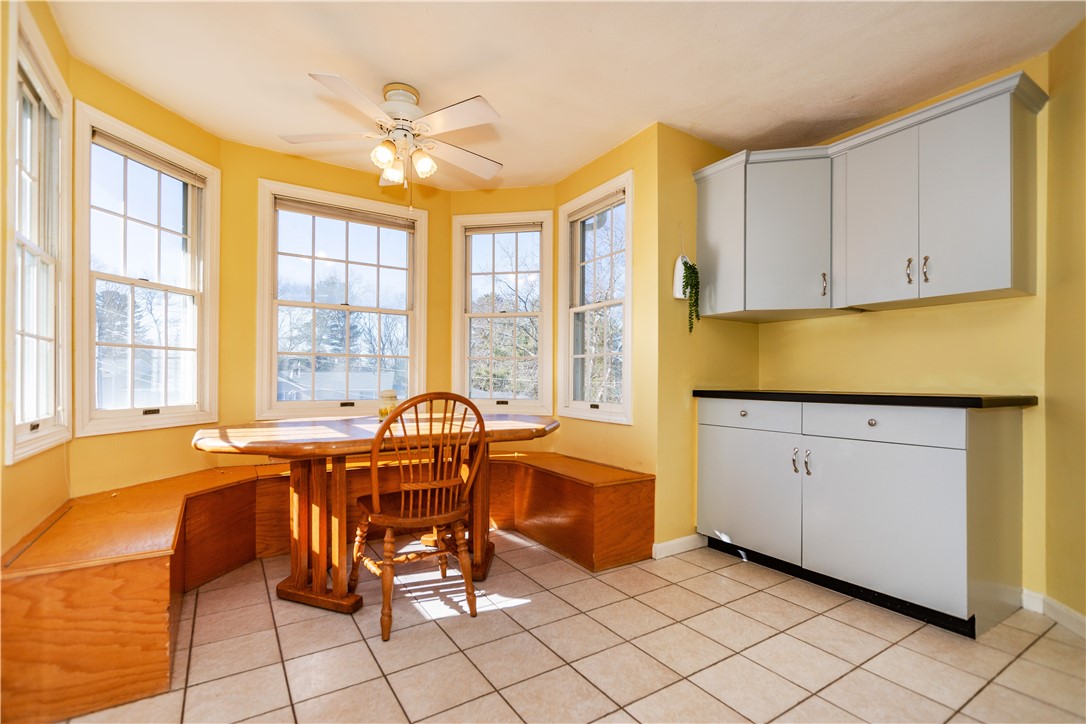 West Warwick, Rhode Island 02893, United States, 2 Bedrooms Bedrooms, ,2 BathroomsBathrooms,Residential,Active,8601