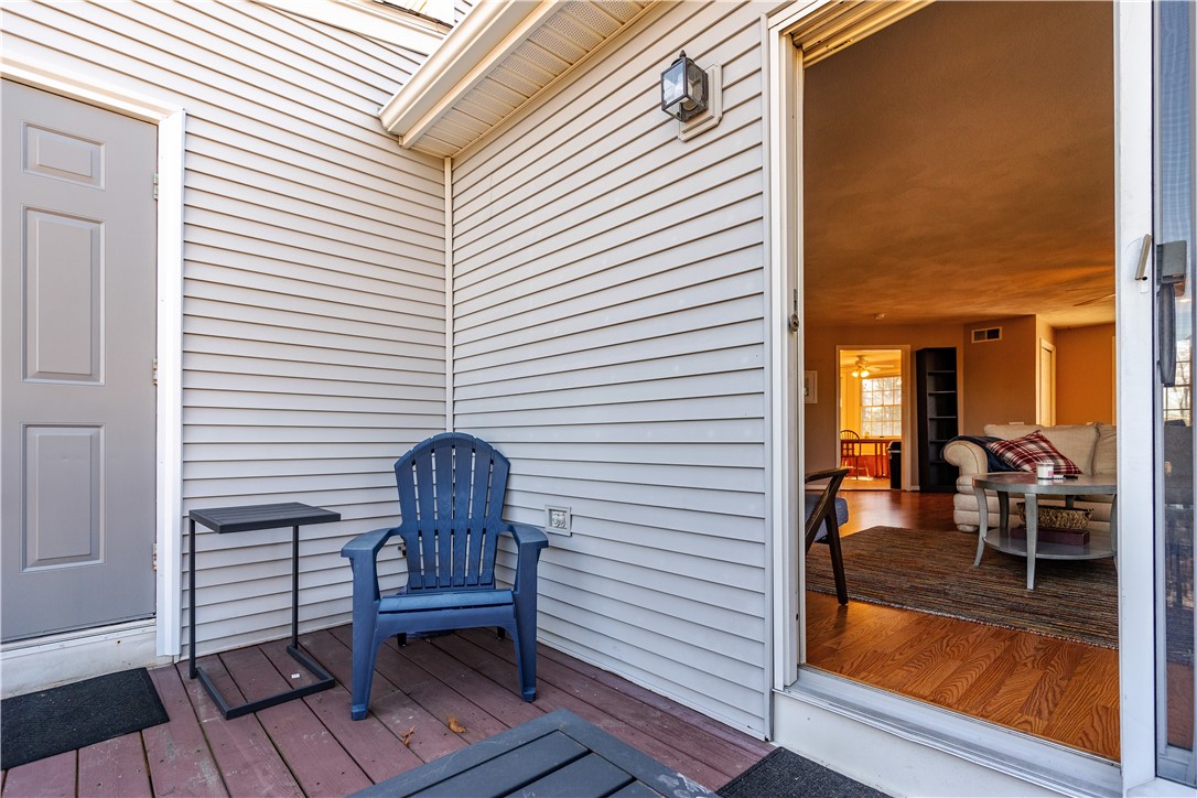 West Warwick, Rhode Island 02893, United States, 2 Bedrooms Bedrooms, ,2 BathroomsBathrooms,Residential,Active,8601