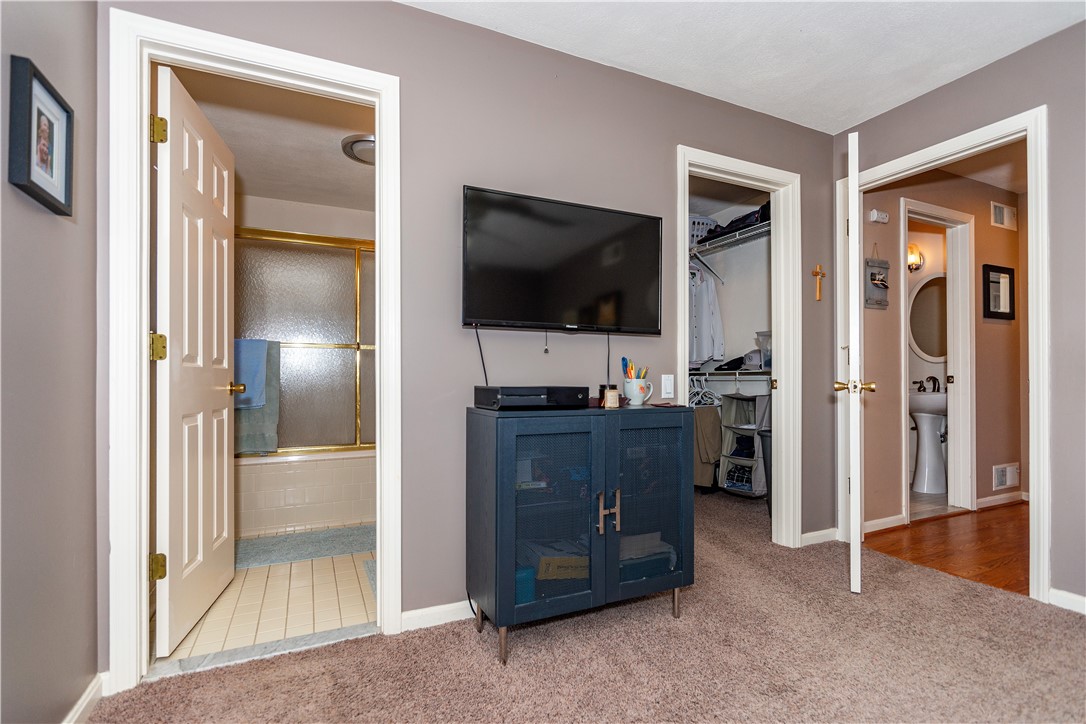 West Warwick, Rhode Island 02893, United States, 2 Bedrooms Bedrooms, ,2 BathroomsBathrooms,Residential,Active,8601