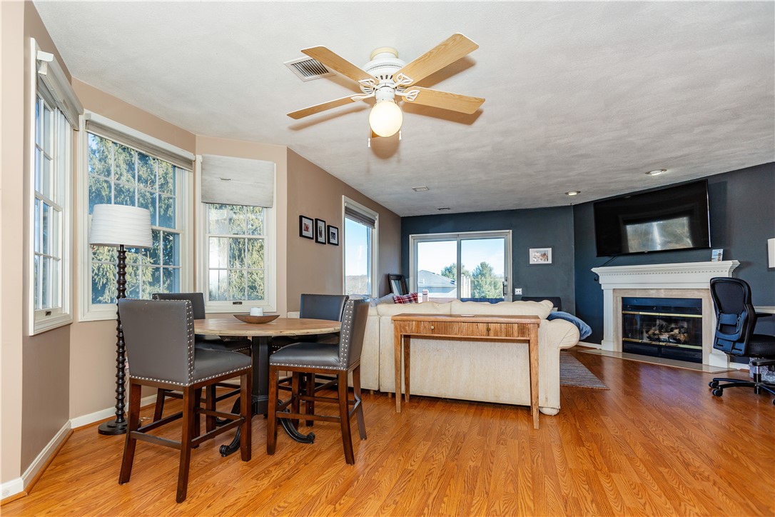 West Warwick, Rhode Island 02893, United States, 2 Bedrooms Bedrooms, ,2 BathroomsBathrooms,Residential,Active,8601