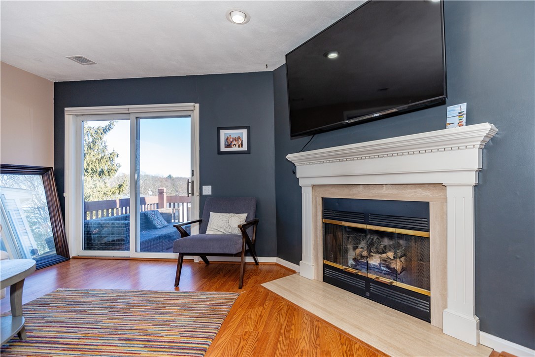 West Warwick, Rhode Island 02893, United States, 2 Bedrooms Bedrooms, ,2 BathroomsBathrooms,Residential,Active,8601