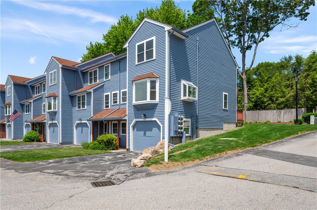 200 Heroux Boulevard 908