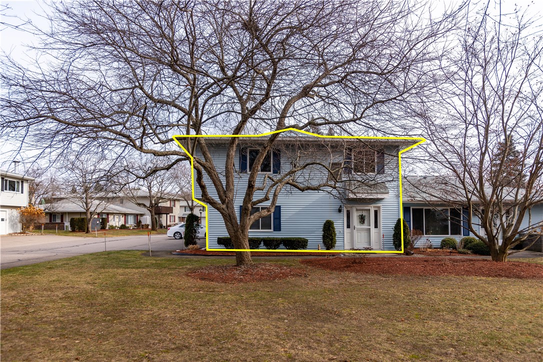 Warwick, Rhode Island 02886, United States, 2 Bedrooms Bedrooms, ,2 BathroomsBathrooms,Residential,Active,79436