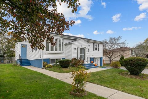 75 Montgomery Street Tiverton RI 02878