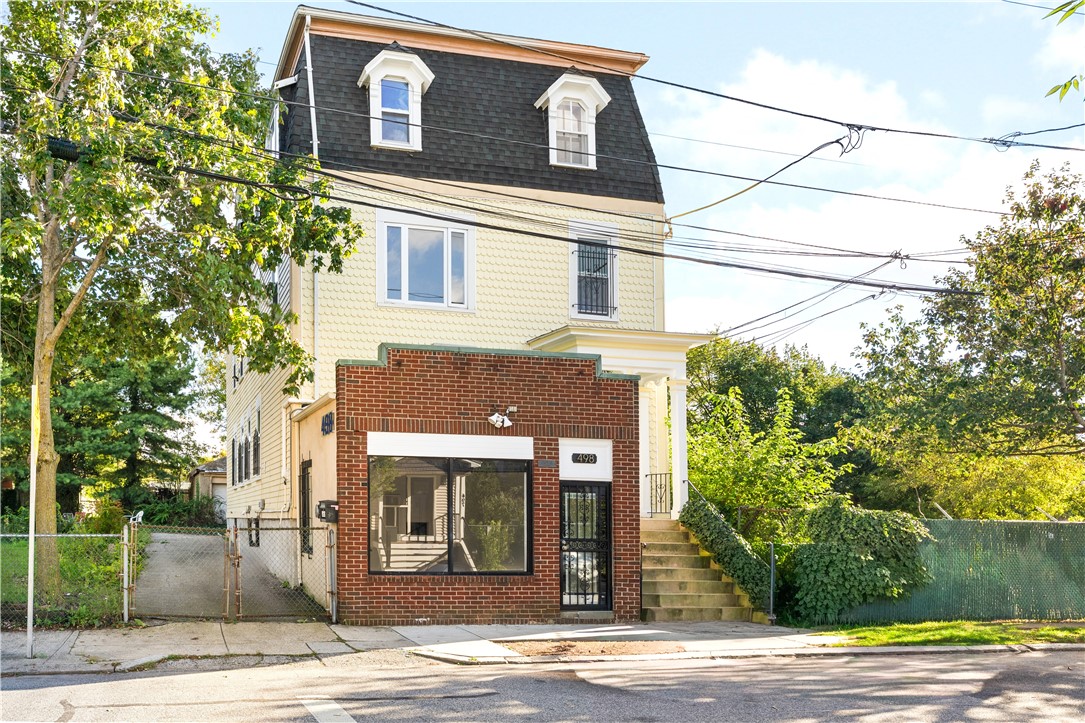 498 Washington Street