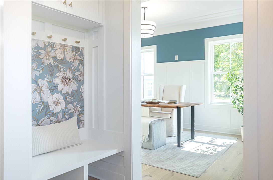 East Greenwich, Rhode Island 02818, United States, 3 Bedrooms Bedrooms, ,4 BathroomsBathrooms,Residential,Active,40489