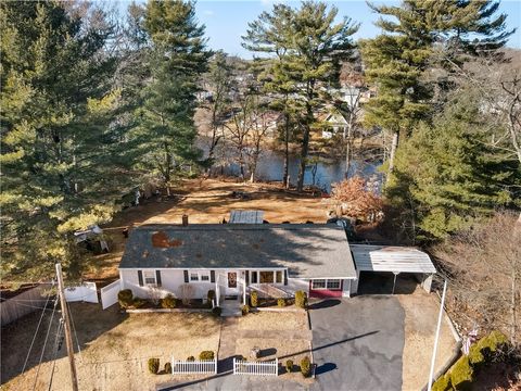 10 Colonial Road Coventry RI 02816