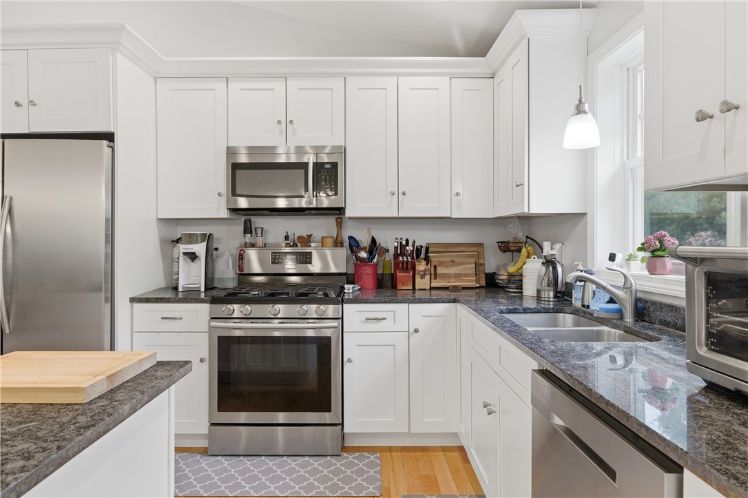 7 Pine Orchard Road