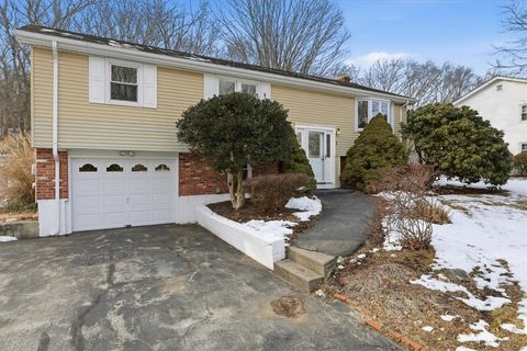 7 Hidden Valley Lane Lincoln RI 02865