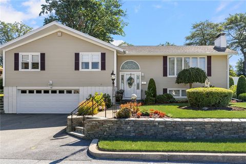 105 Coldbrook Drive Cranston RI 02920