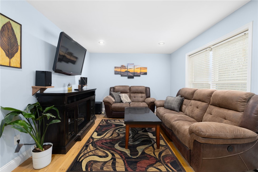 500 Kingstown Road 3B