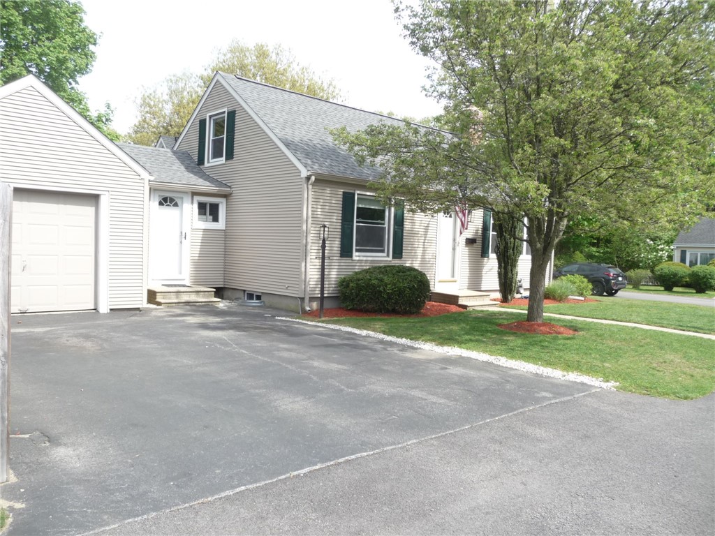 22 Kendall Lane