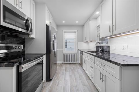 5 Holten Avenue Newport RI 02840