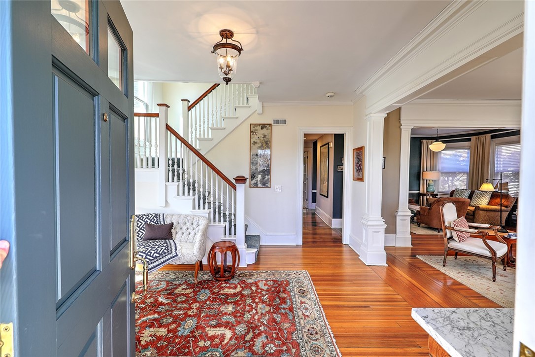 52 ALUMNI Avenue