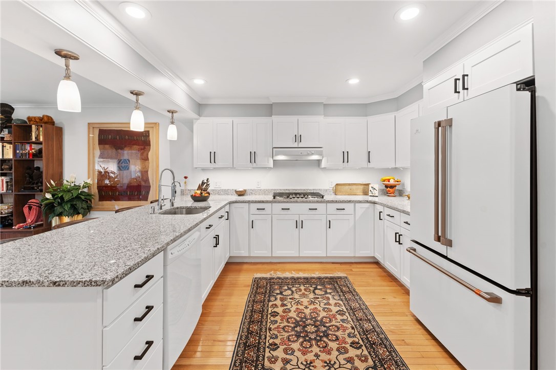 North Kingstown, Rhode Island 02852, United States, 3 Bedrooms Bedrooms, ,4 BathroomsBathrooms,Residential,Active,154583