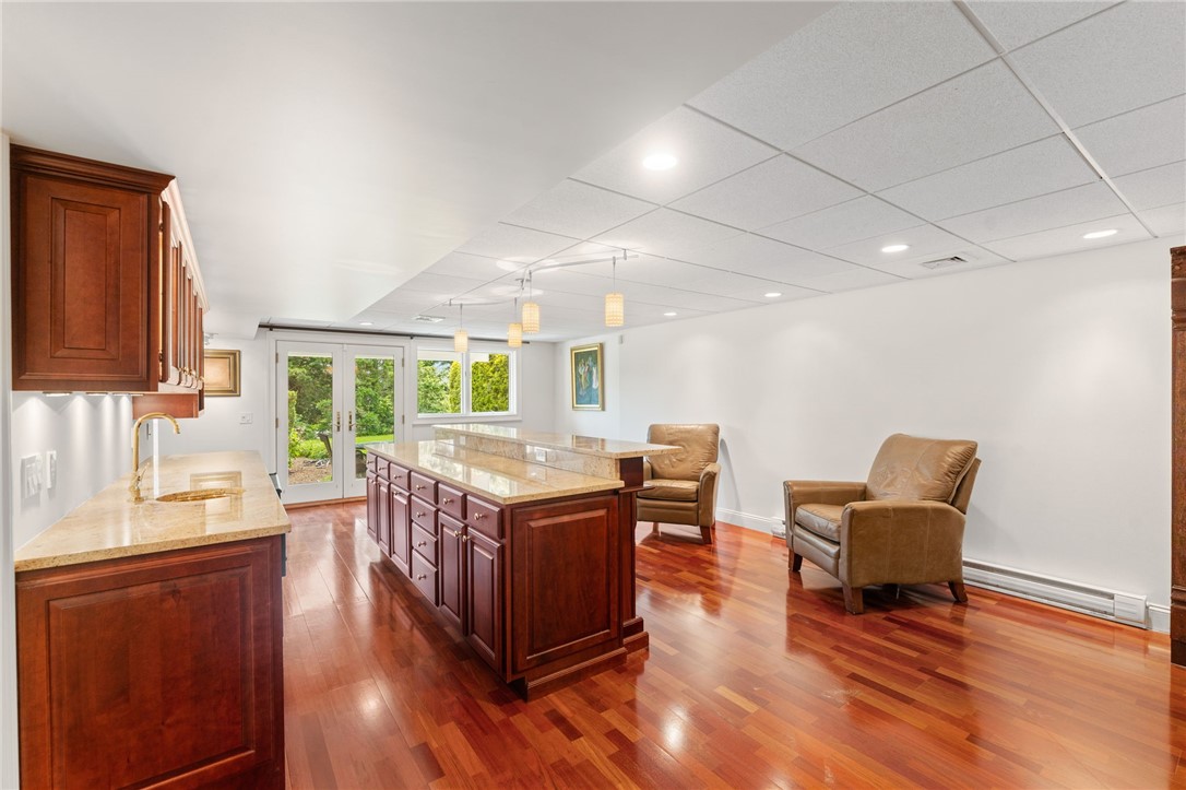 North Kingstown, Rhode Island 02852, United States, 3 Bedrooms Bedrooms, ,4 BathroomsBathrooms,Residential,Active,154583