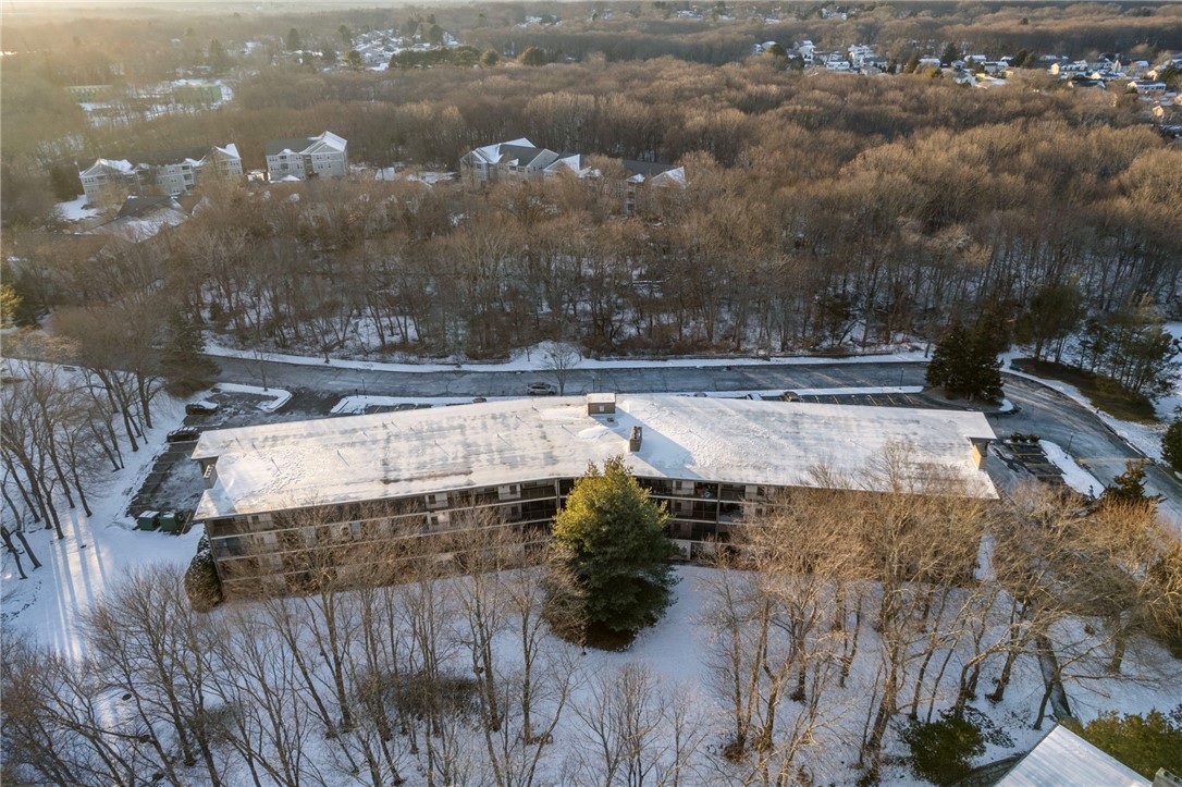 650 East Greenwich Avenue 3/102