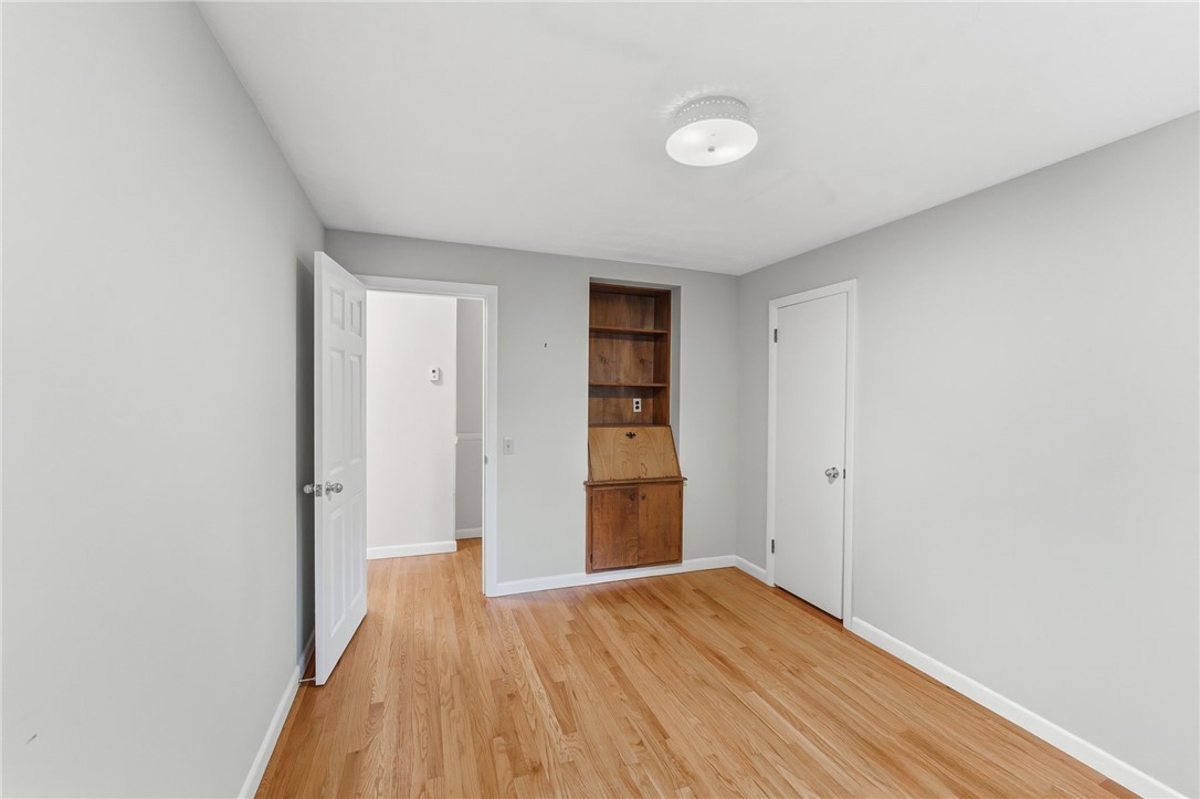 Cumberland, Rhode Island 02864, United States, 3 Bedrooms Bedrooms, ,2 BathroomsBathrooms,Residential,Pending,235944