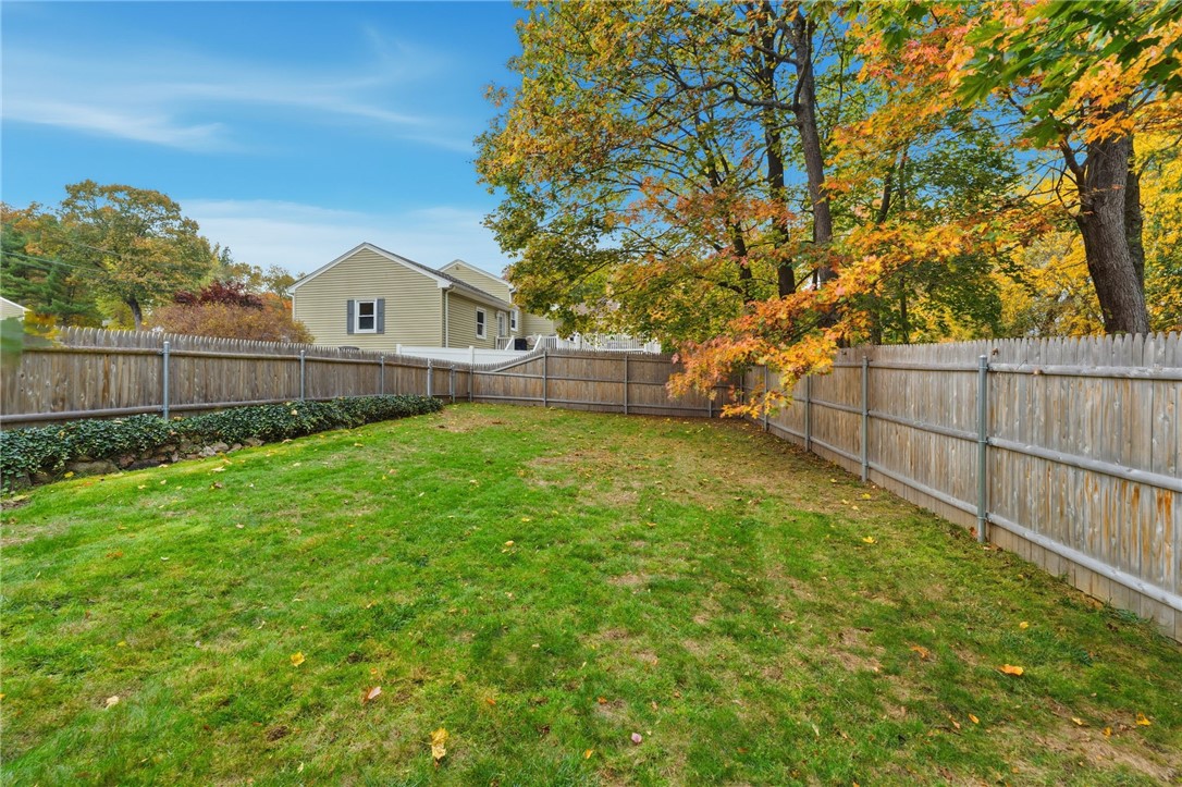 Cumberland, Rhode Island 02864, United States, 3 Bedrooms Bedrooms, ,2 BathroomsBathrooms,Residential,Pending,235944