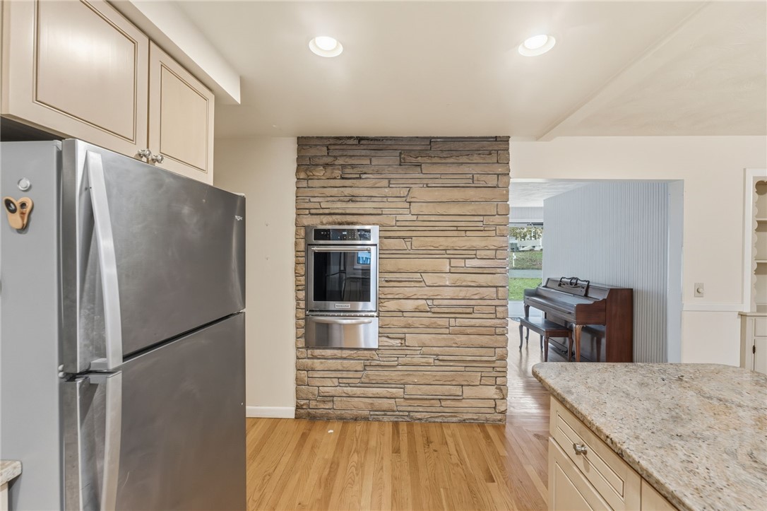 Cumberland, Rhode Island 02864, United States, 3 Bedrooms Bedrooms, ,2 BathroomsBathrooms,Residential,Pending,235944