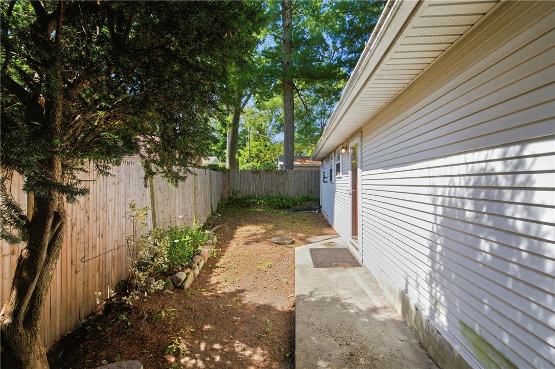 19 Sunset Avenue