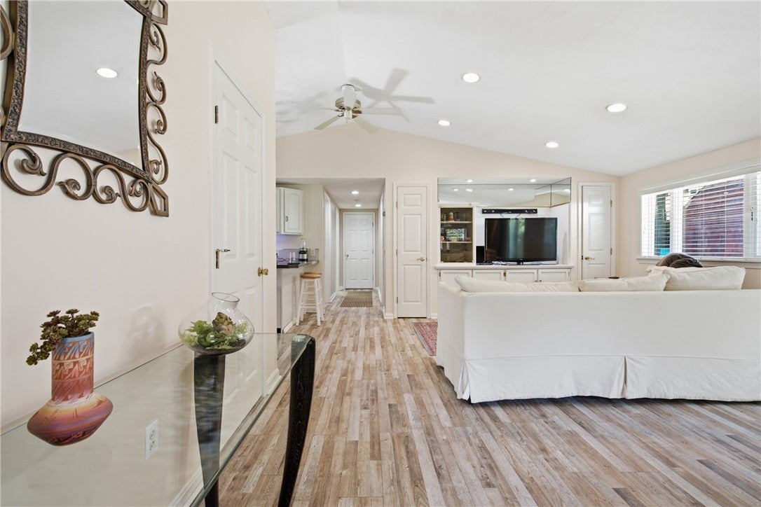 19 Sunset Avenue