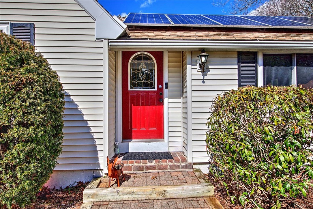 121 Jenckes Hill Road