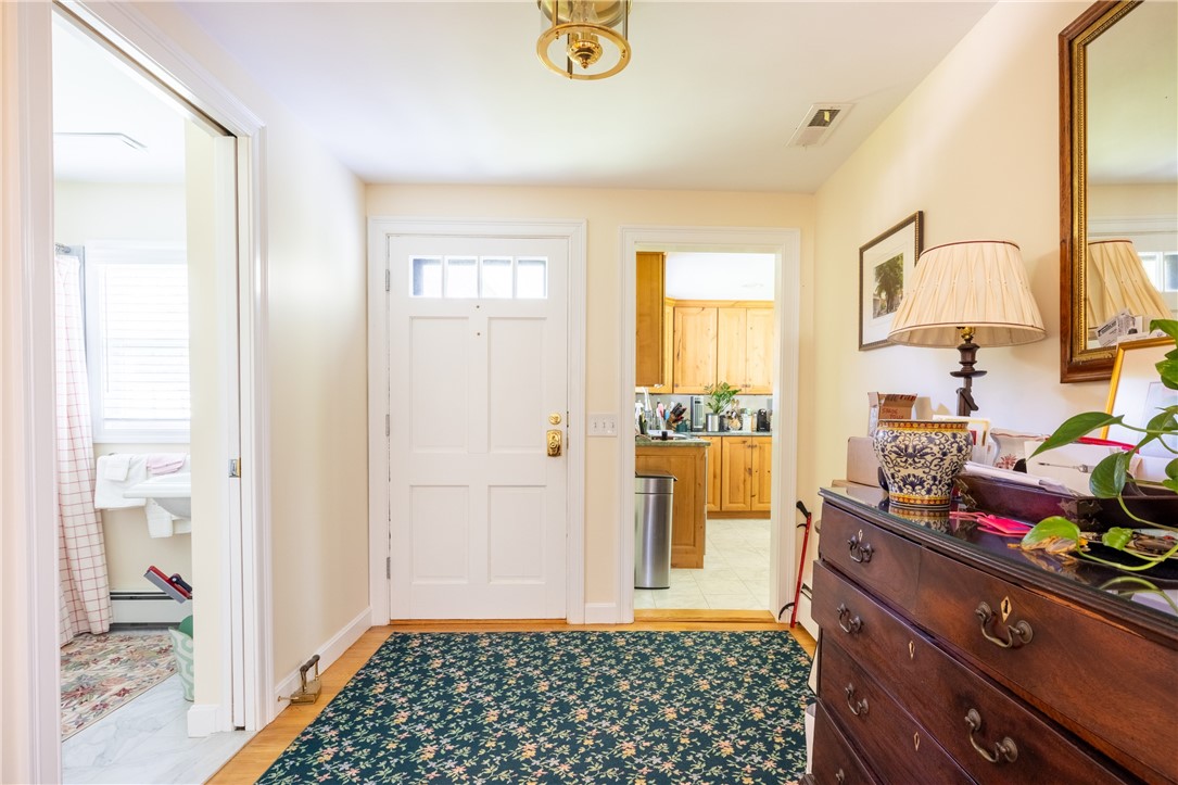 Westerly, Rhode Island 02891, United States, 3 Bedrooms Bedrooms, ,2 BathroomsBathrooms,Residential,Active,167343