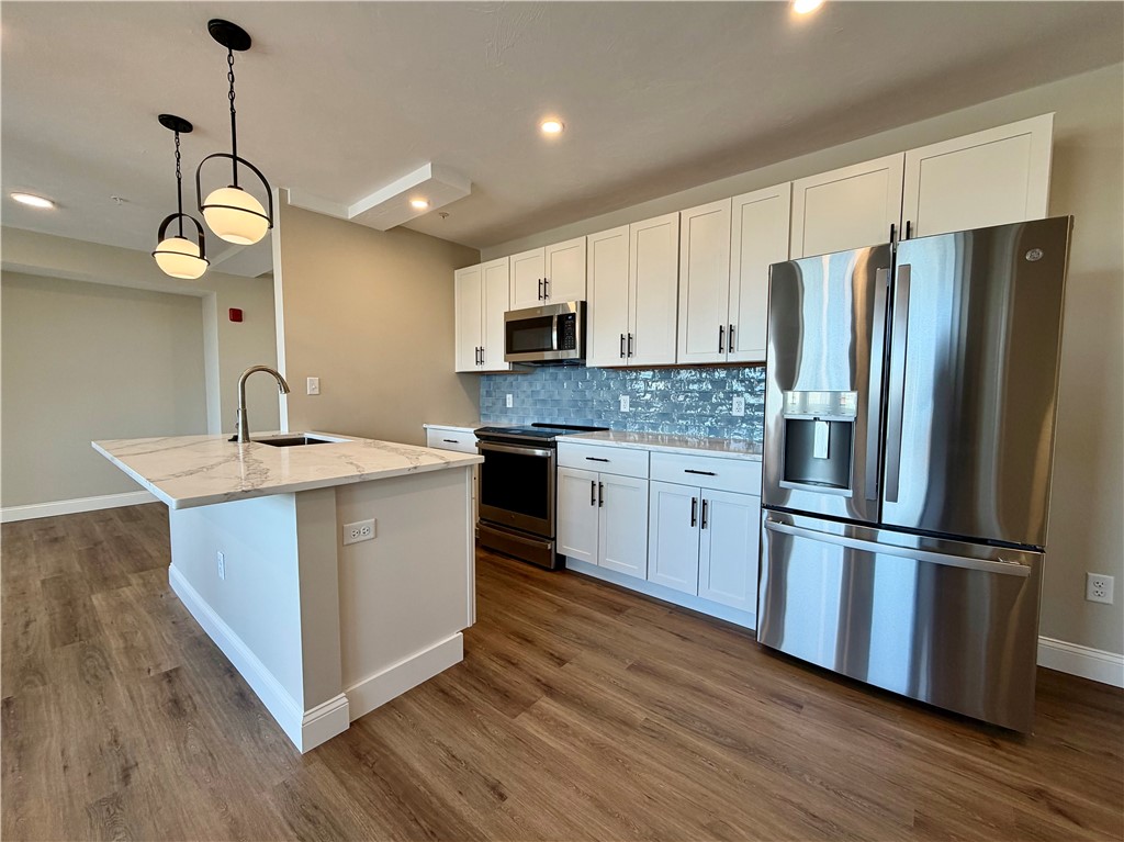 754 Eddy Street 3B