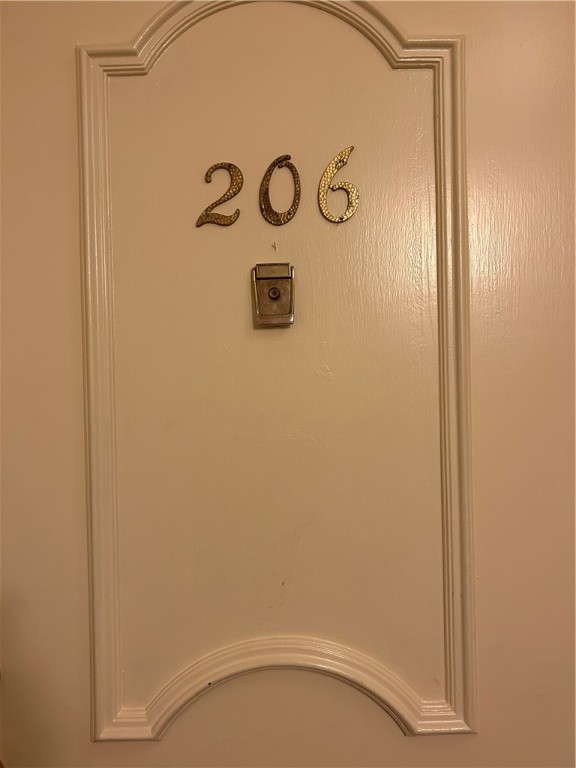 200 Hoffman Avenue 206