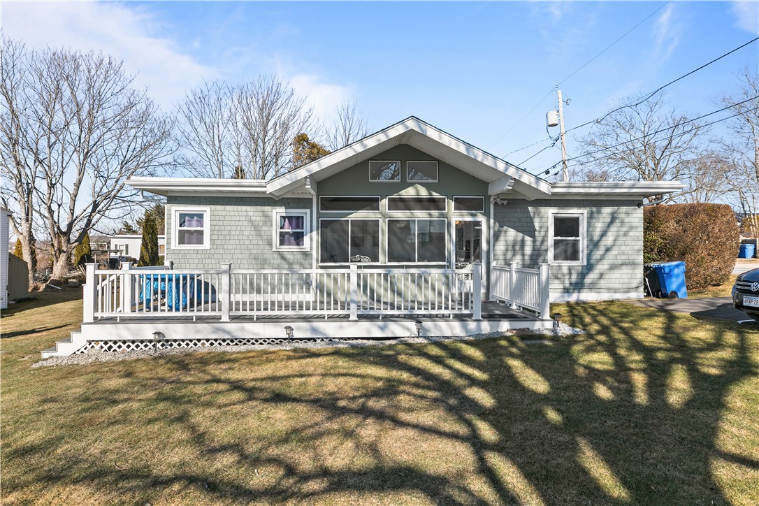 Middletown, Rhode Island 02842, United States, 3 Bedrooms Bedrooms, ,2 BathroomsBathrooms,Residential,Pending,237923