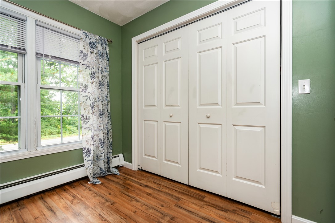 Warwick, Rhode Island 02889, United States, 3 Bedrooms Bedrooms, ,3 BathroomsBathrooms,Residential,Pending,187492