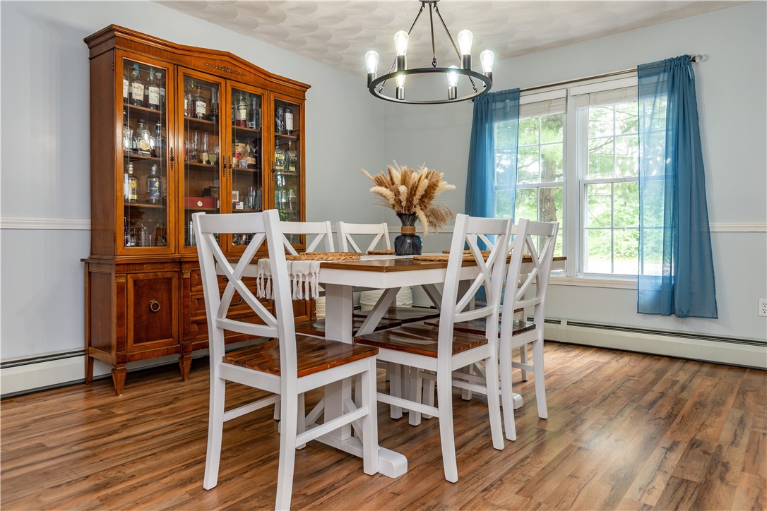 Warwick, Rhode Island 02889, United States, 3 Bedrooms Bedrooms, ,3 BathroomsBathrooms,Residential,Pending,187492