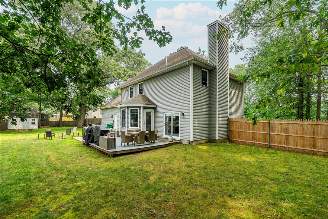 Warwick, Rhode Island 02889, United States, 3 Bedrooms Bedrooms, ,3 BathroomsBathrooms,Residential,Pending,187492