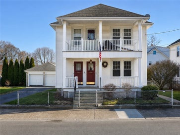 13 CAMERON Street 15 Pawtucket RI 02861