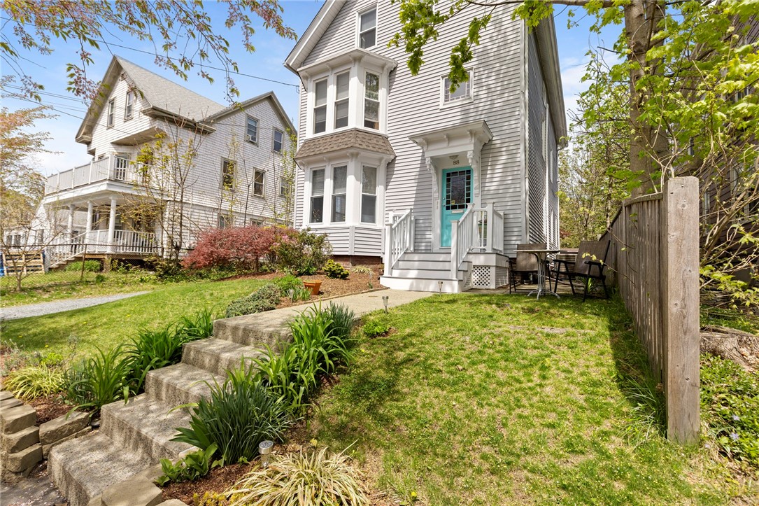 88 10th Street
