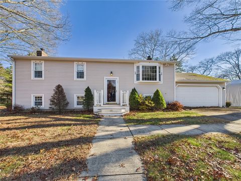 38 Pinecrest Drive Exeter RI 02822