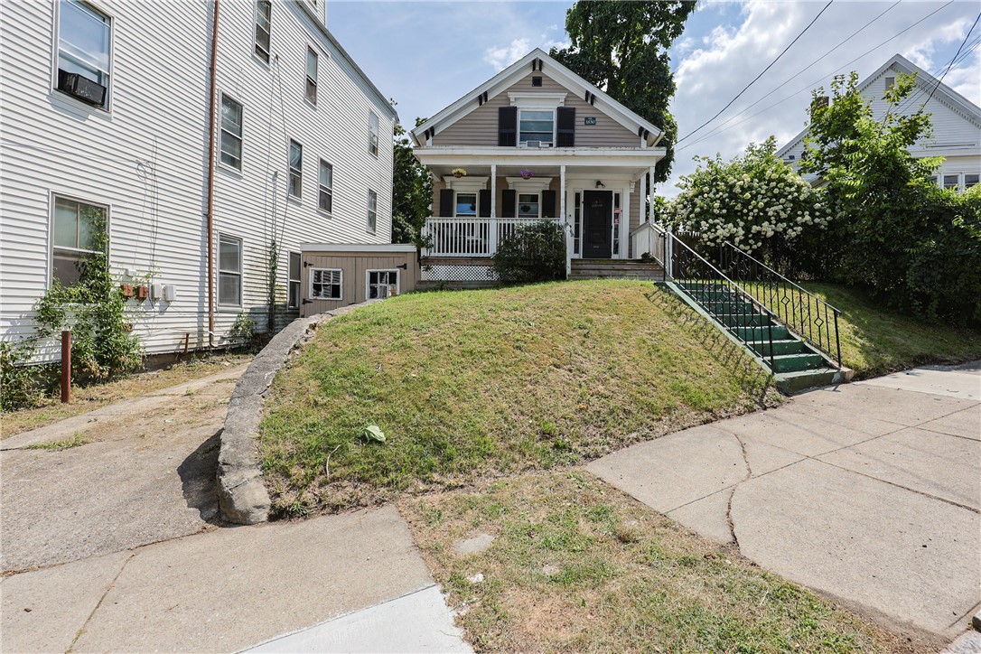 Woonsocket, Rhode Island 02895, United States, 3 Bedrooms Bedrooms, ,1 BathroomBathrooms,Residential,Active,189769