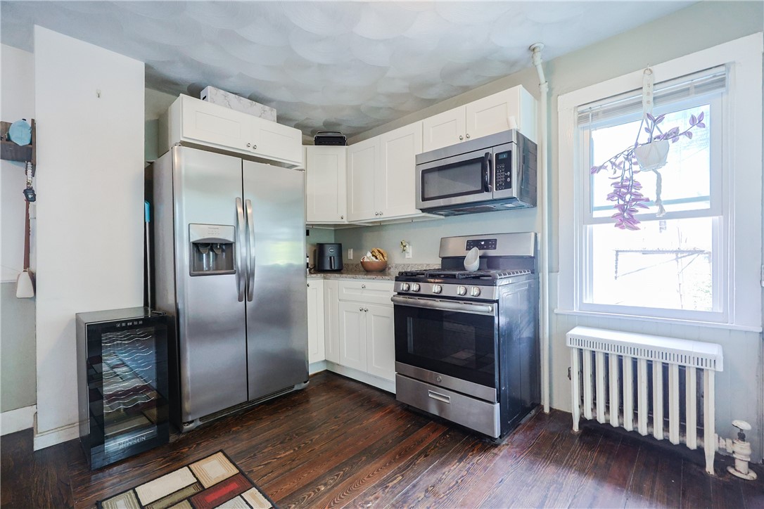 Woonsocket, Rhode Island 02895, United States, 3 Bedrooms Bedrooms, ,1 BathroomBathrooms,Residential,Active,189769