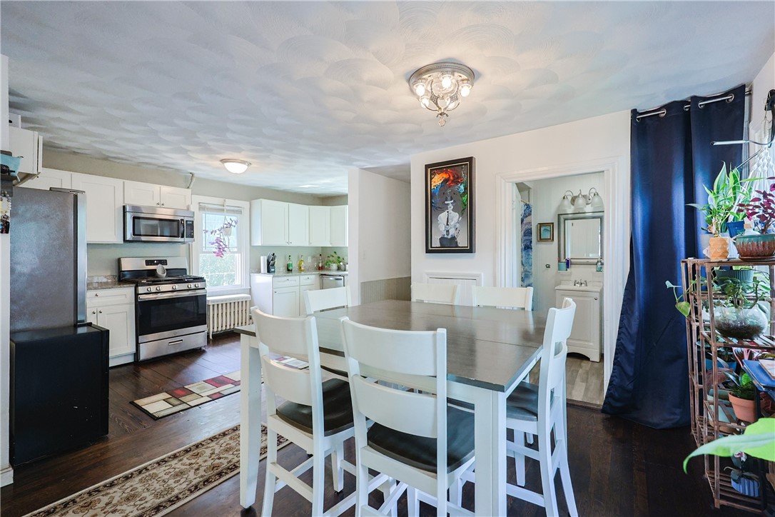 Woonsocket, Rhode Island 02895, United States, 3 Bedrooms Bedrooms, ,1 BathroomBathrooms,Residential,Active,189769