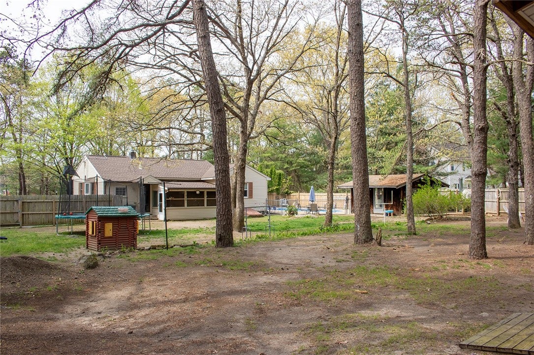 27 Club House Road