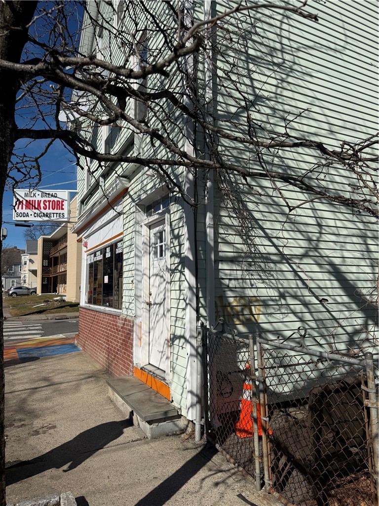 69 Hope St Street 3rd floor