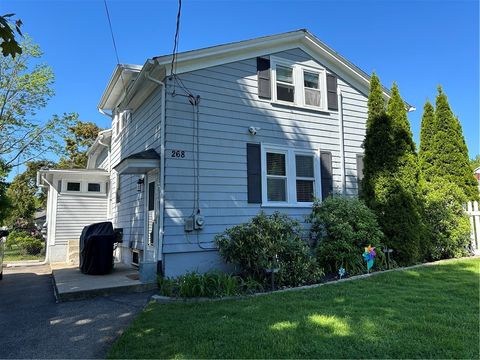 Single Family Residence in Cranston RI 268 Olney Arnold Road.jpg